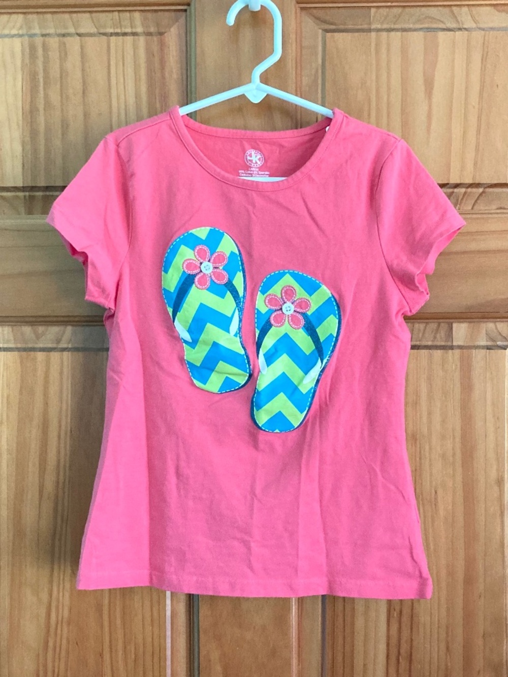 J. Khaki girls size large pink shirt sleeved tee with decorative flip flops